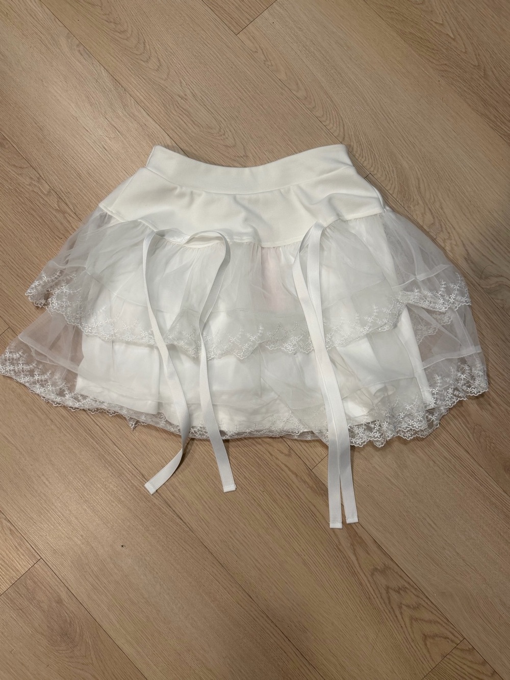 SHEIN White Layered Tulle Mini Skirt with Ribbon Ties